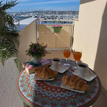 Seaview Апартаменты