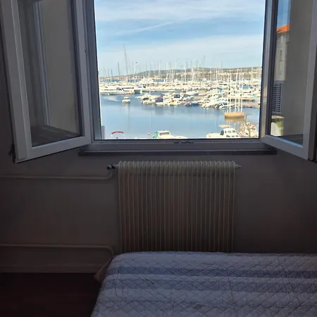 Seaview Апартаменты *